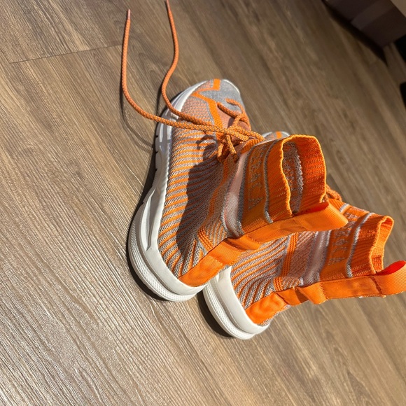 SIA Somewhere In America Runner Sneakers - Picture 8 of 8